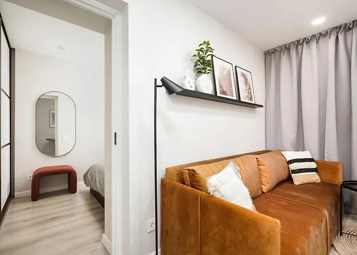 Tyzenhauzu Apartment